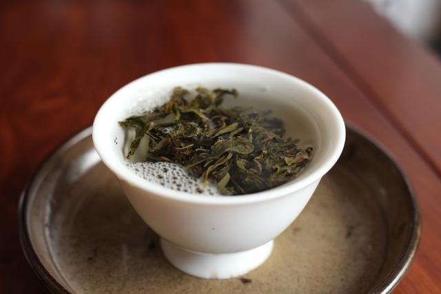 泡普洱茶時(shí)，為何不宜翻動(dòng)葉底？專家揭示背后玄機(jī)